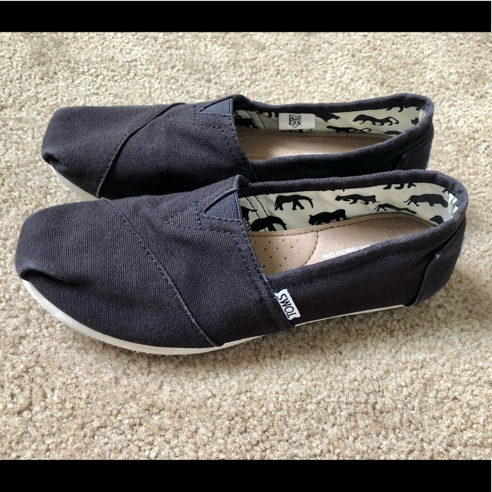 TOMS Classic Slip-on black size 7